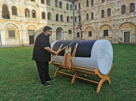 Župan je preizkusil tudi svoje klekljarske spretnosti